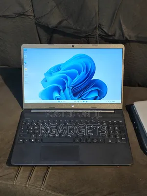 New Laptop HP 250 G8 8GB Intel Core i5 SSD 256GB