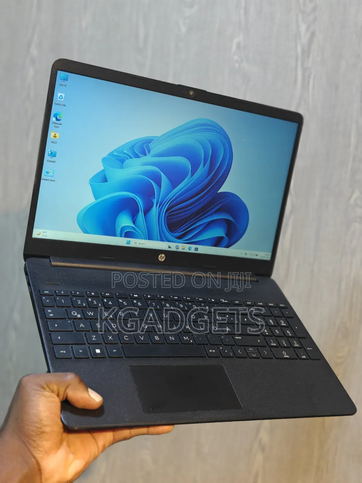 New Laptop HP 250 G8 8GB Intel Core i5 SSD 256GB