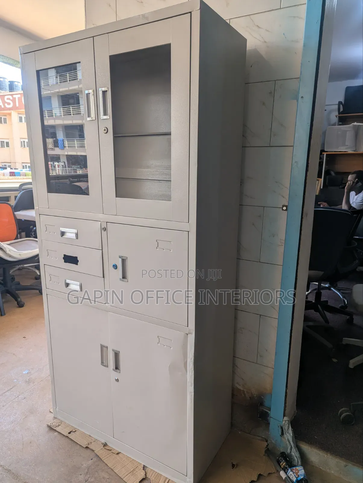Second Hand Half Glass Steel Cardboard With a Safe Inside