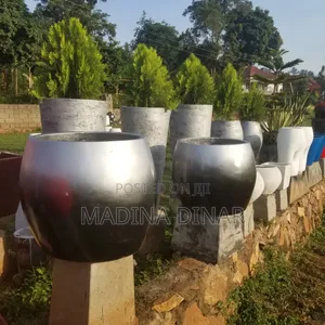 Smooth Flower Pots Both for Indoor and Outdoor on Balcony