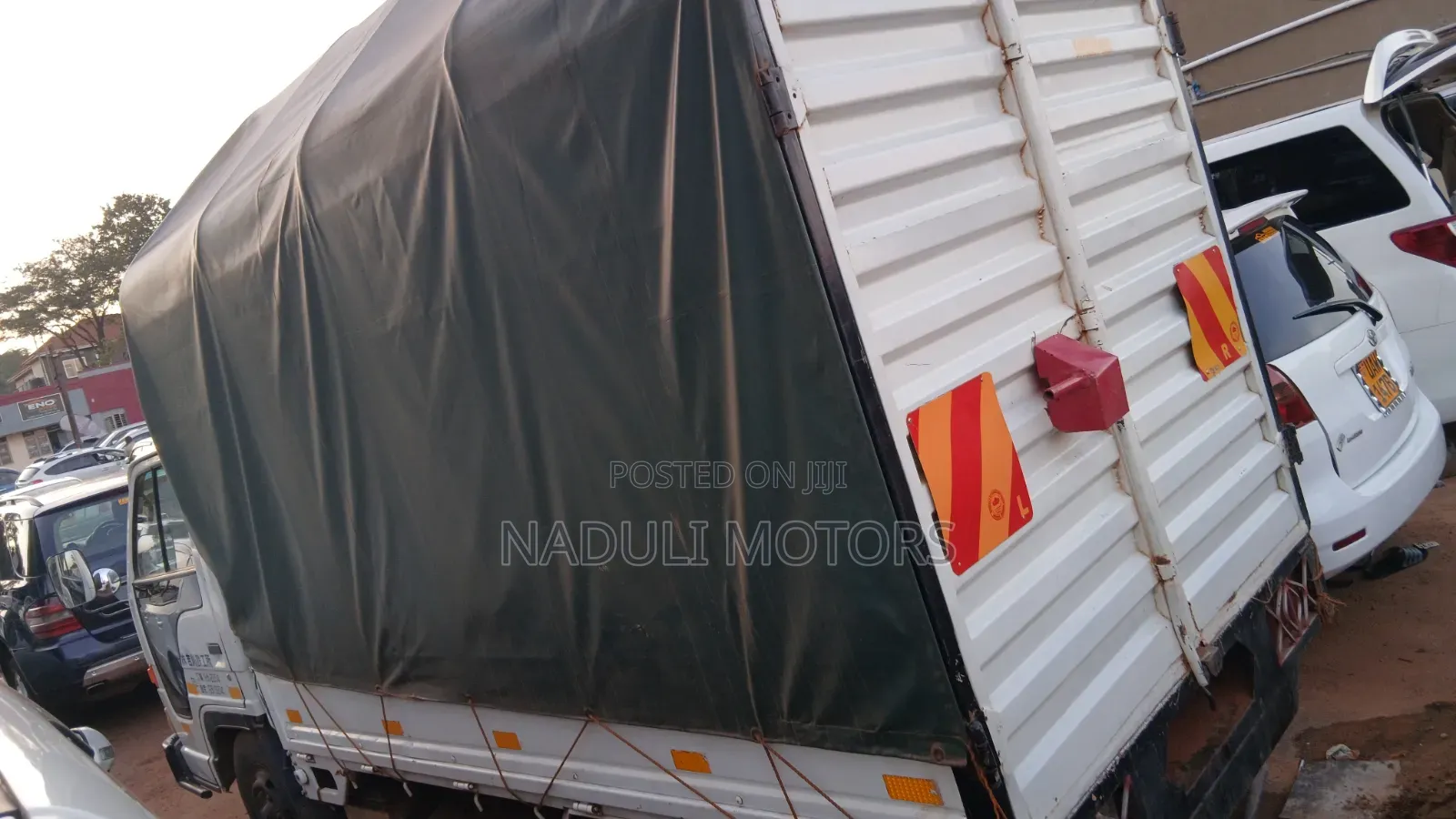 Isuzu Food Truck
