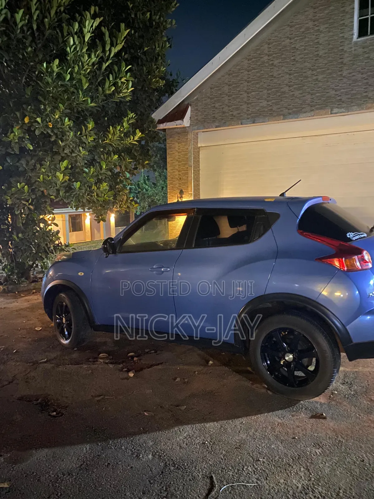 Nissan Juke 2012 Blue
