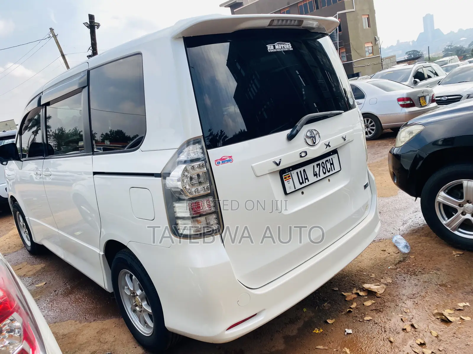 Toyota Voxy 2013 White