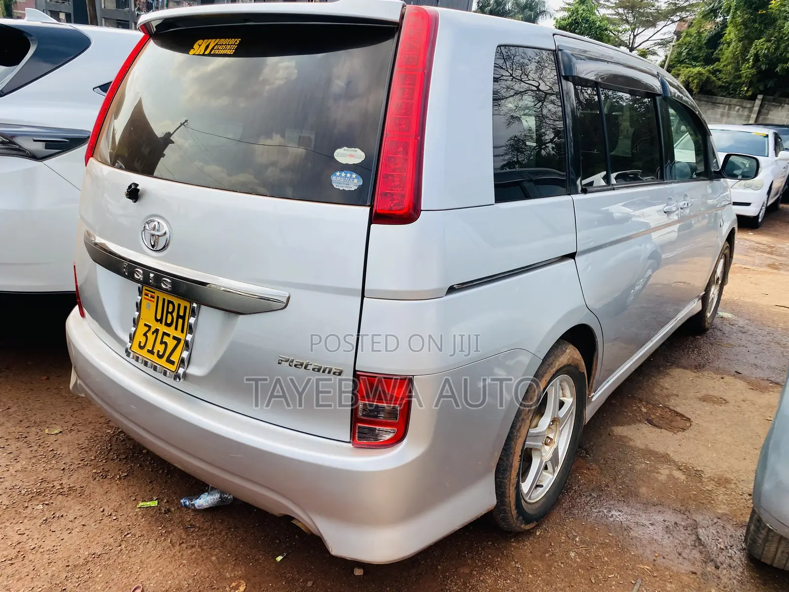 Toyota ISIS 1.8 Platana 2007 Silver
