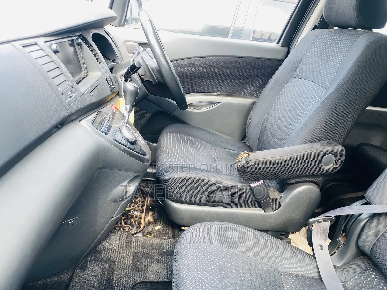 Toyota ISIS 1.8 Platana 2007 Silver