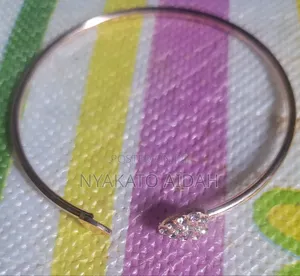 A One Leafed Bracelet