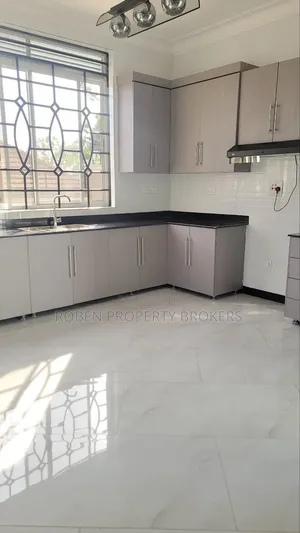 2bdrm House in Roben Property, Nakawa for rent