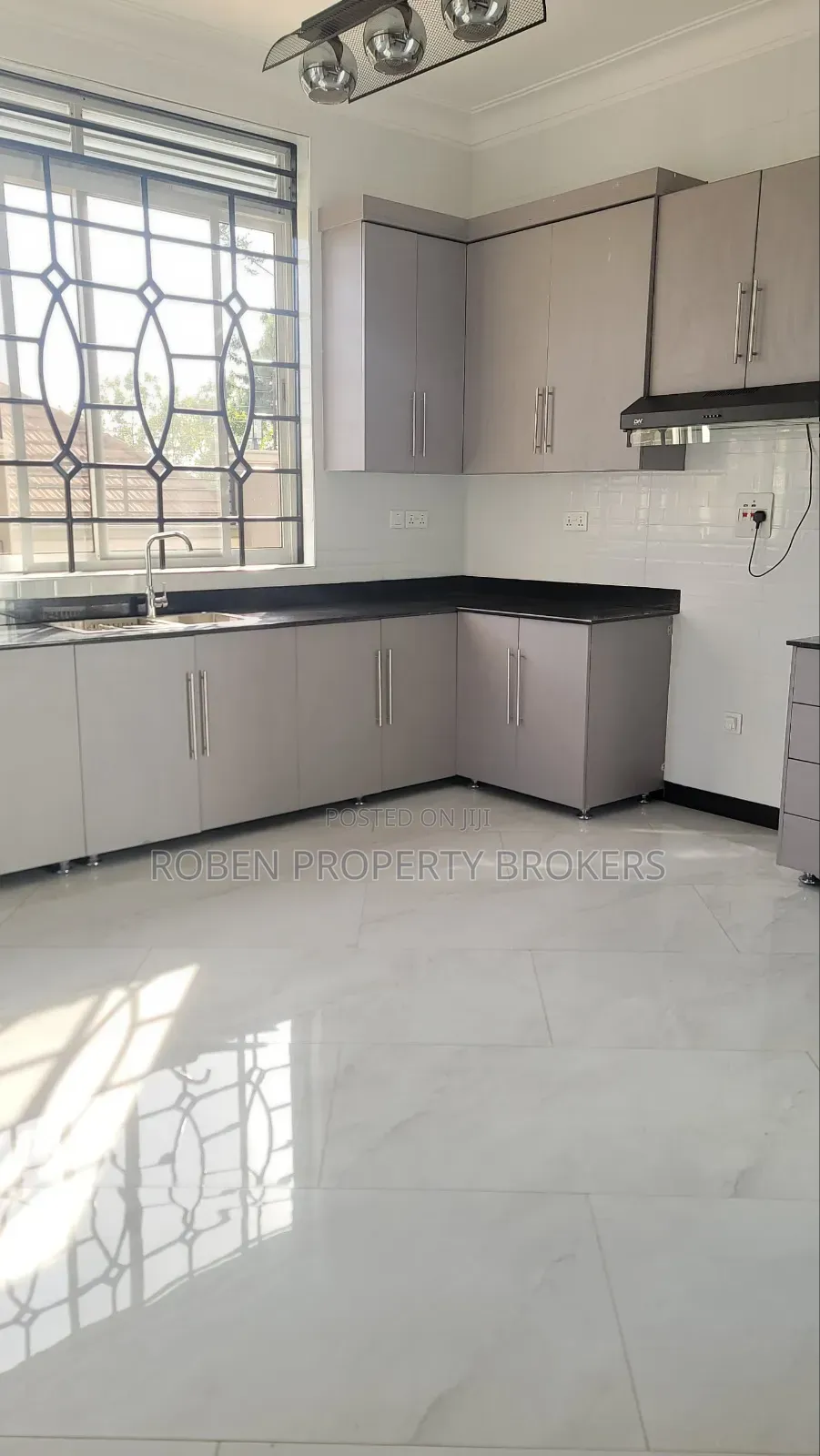 2bdrm House in Roben Property, Nakawa for rent