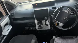 Toyota Noah 2011 Blue