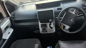 Toyota Noah 2011 Blue
