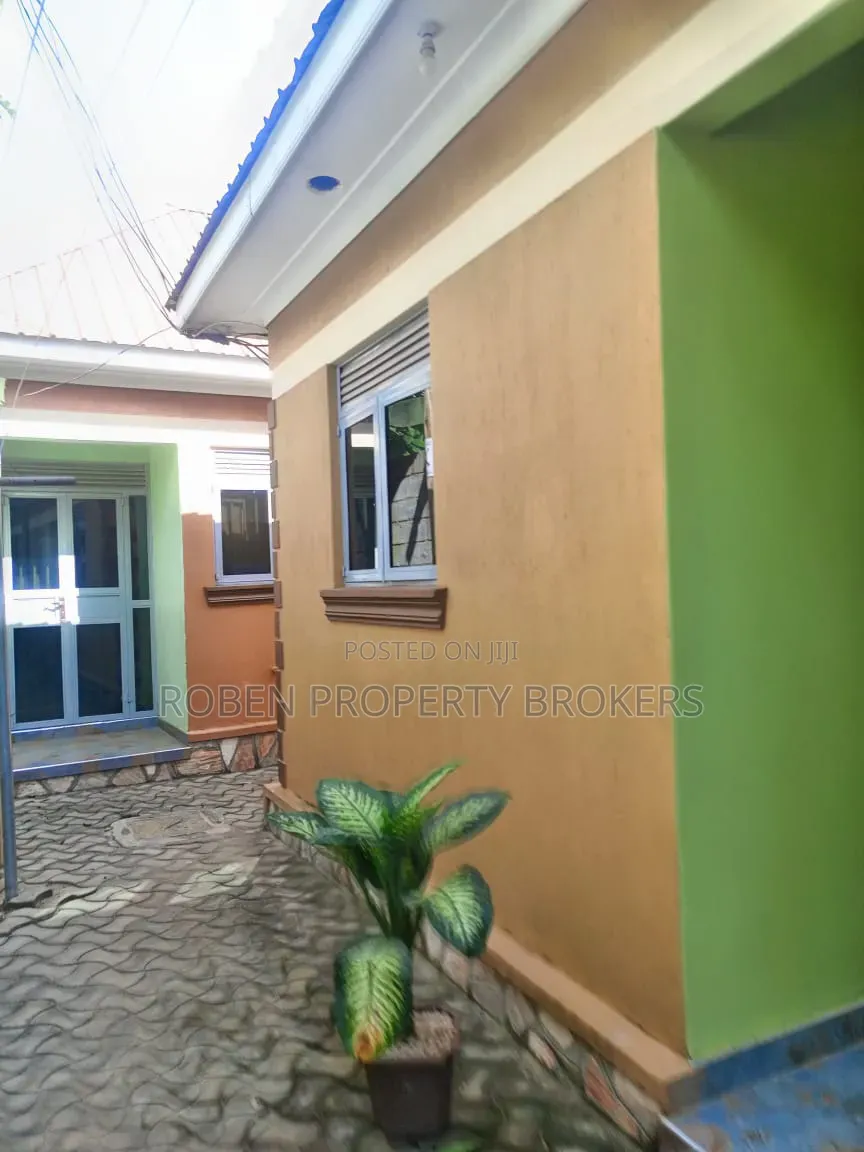 1bdrm House in Roben, Nakawa for rent