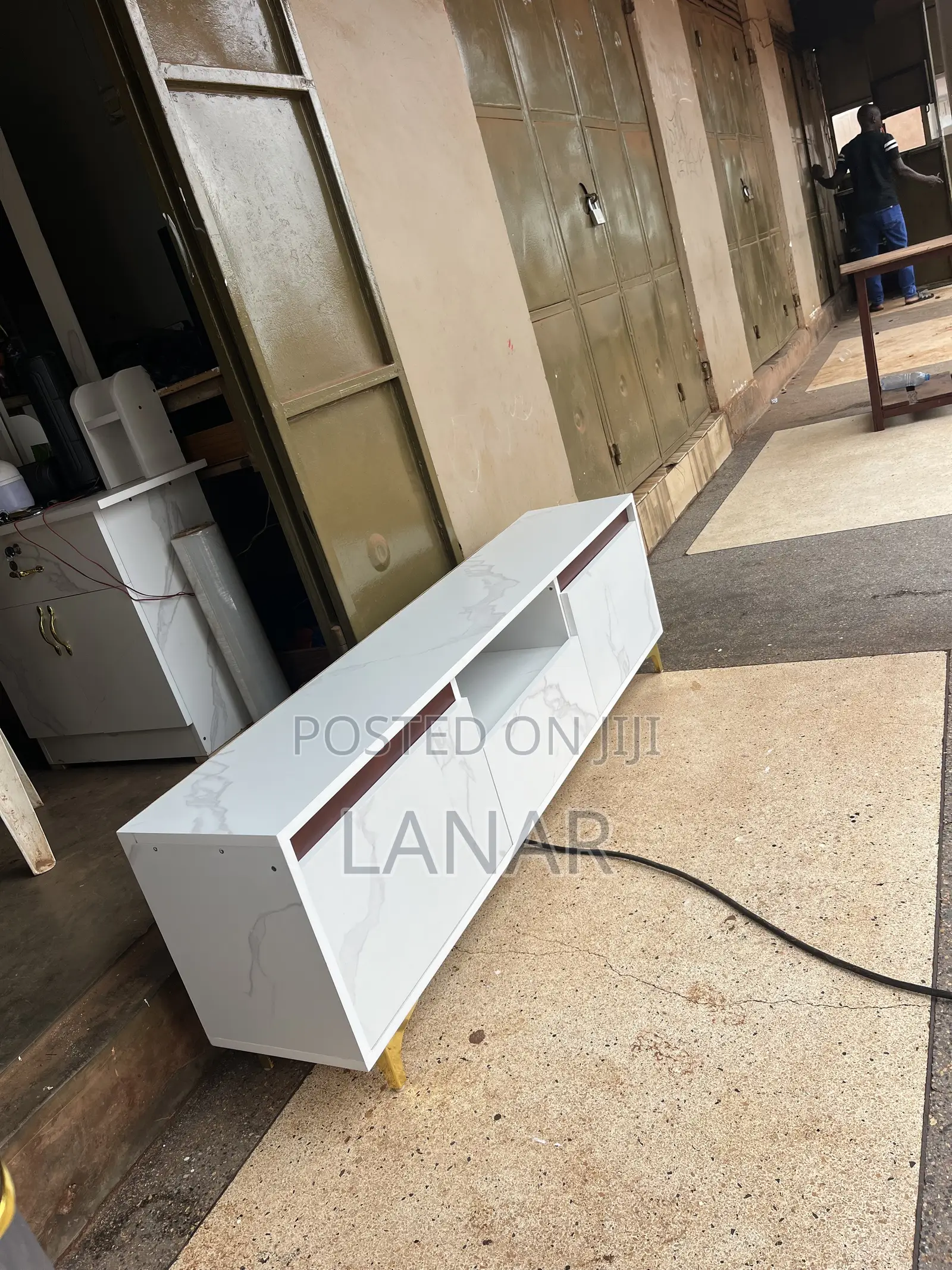 TV Stand Handless
