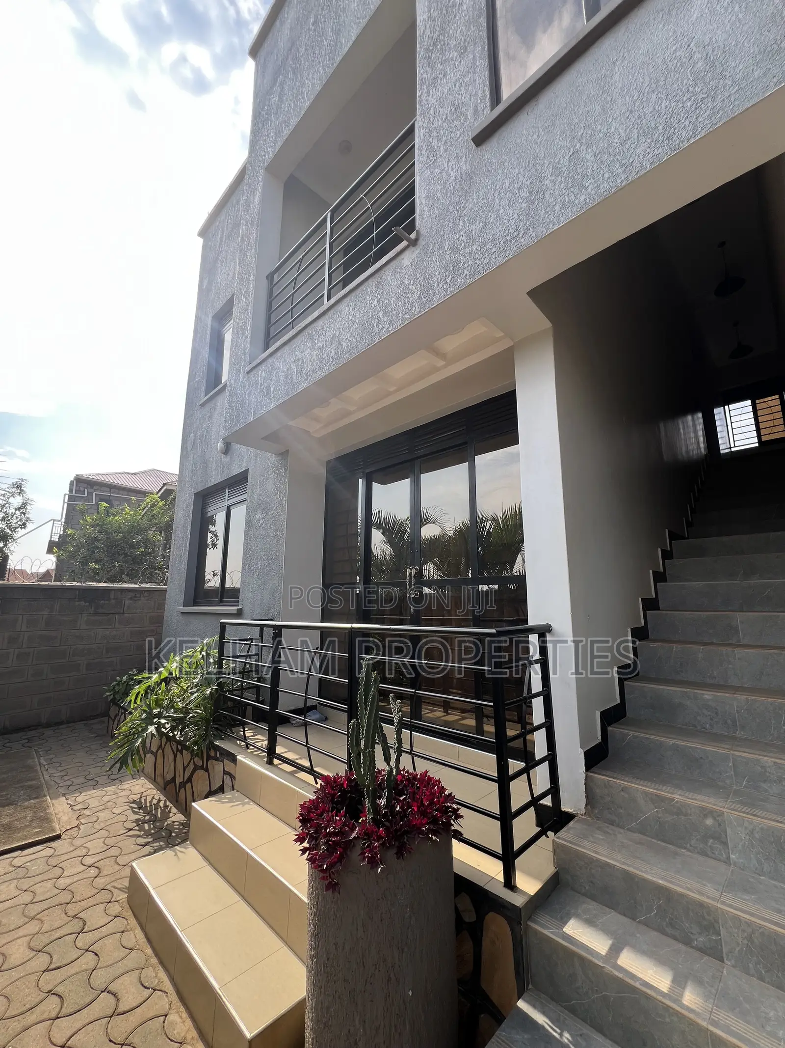 2bdrm Apartment in Nsubuga Estate, Ssabagabo-Makindye for rent