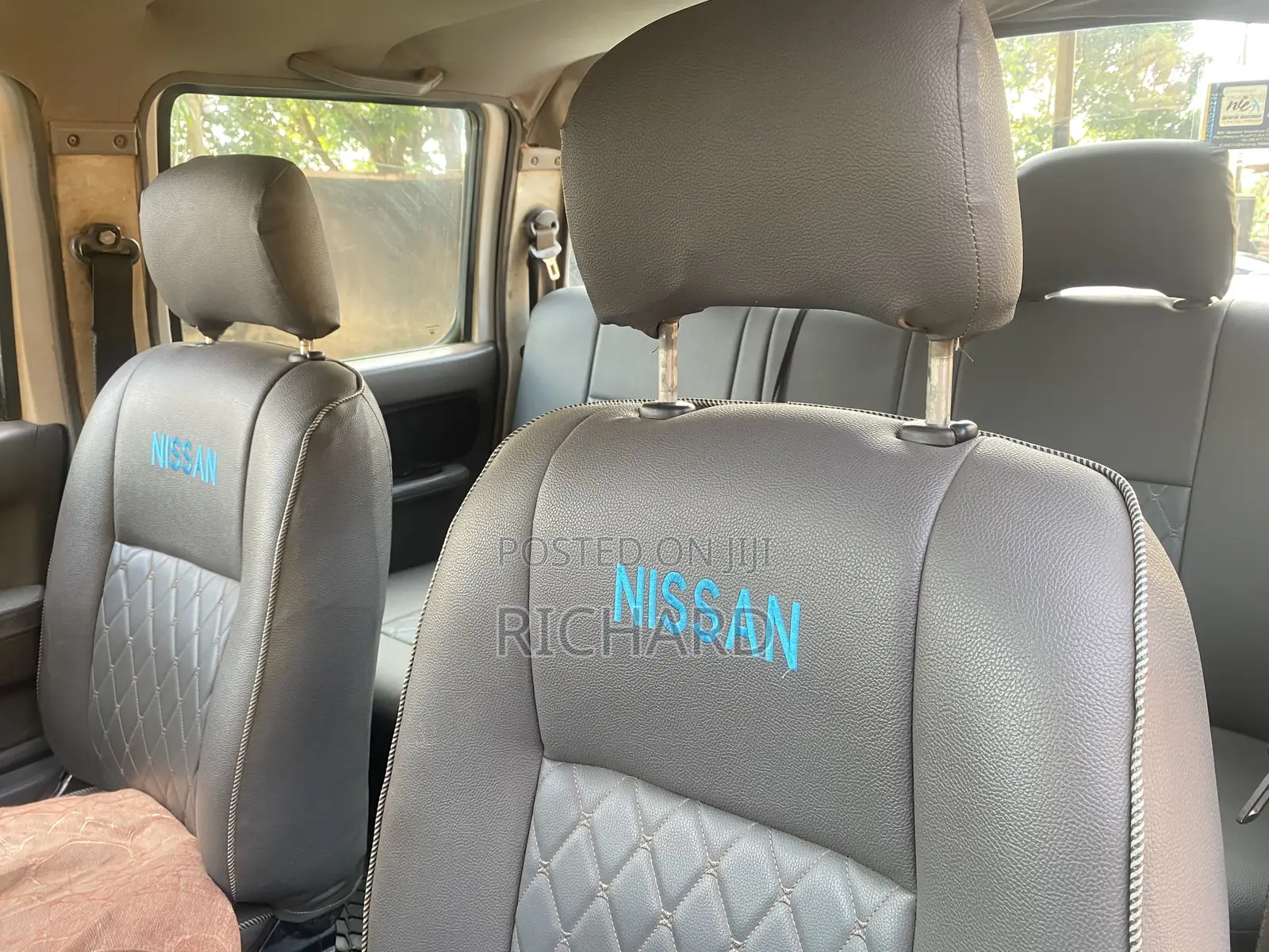 Nissan Hardbody 2004 White