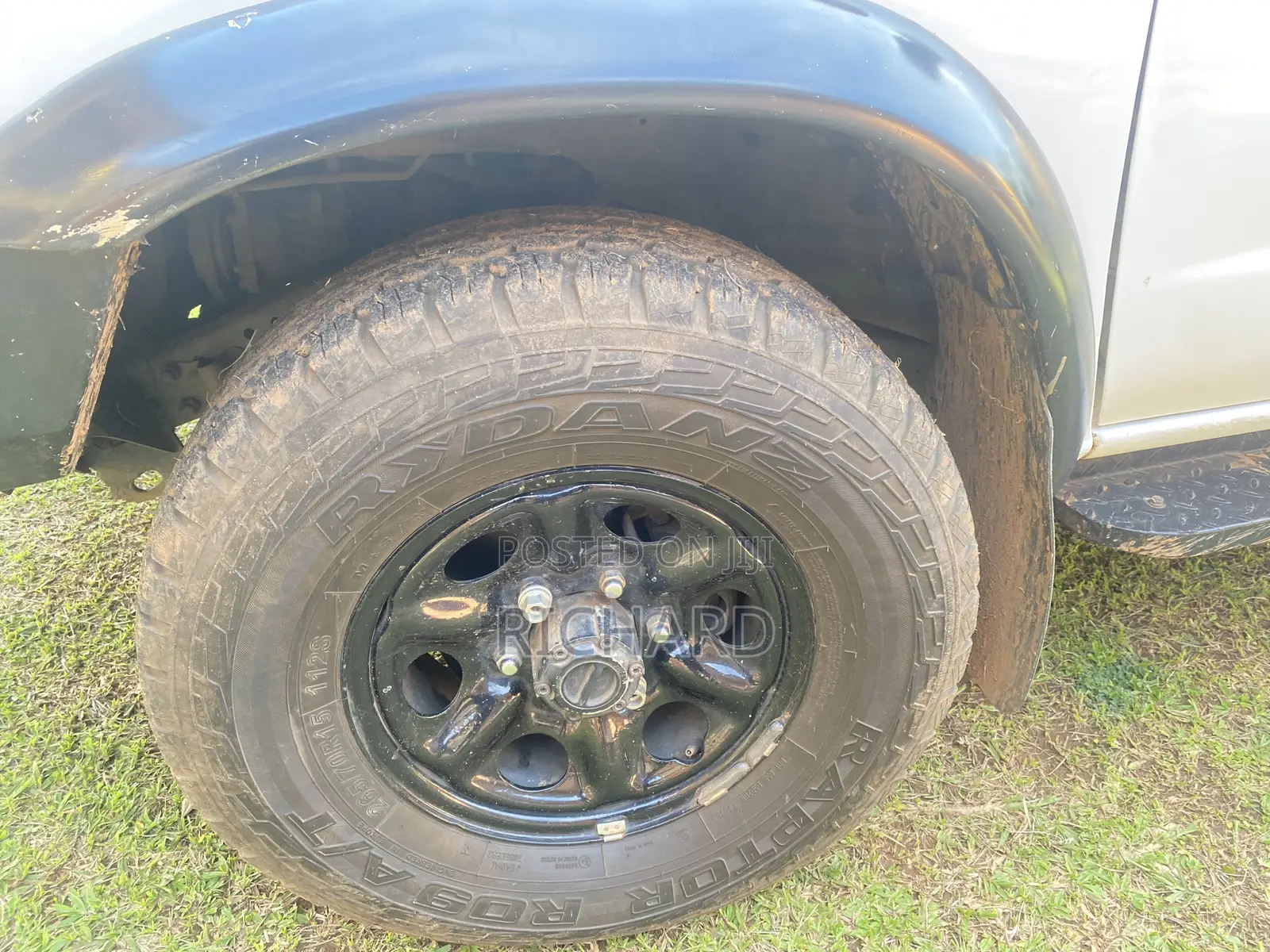 Nissan Hardbody 2004 White
