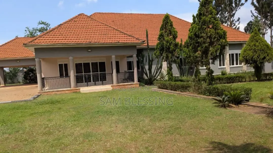 5bdrm House in Kira for sale