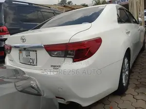 Toyota Mark X 2.5 AWD 2012 White