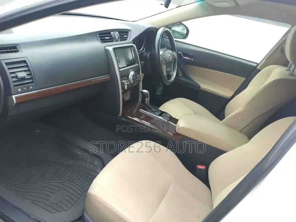 Toyota Mark X 2.5 AWD 2012 White