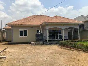 3bdrm House in Kira Nsasa for sale