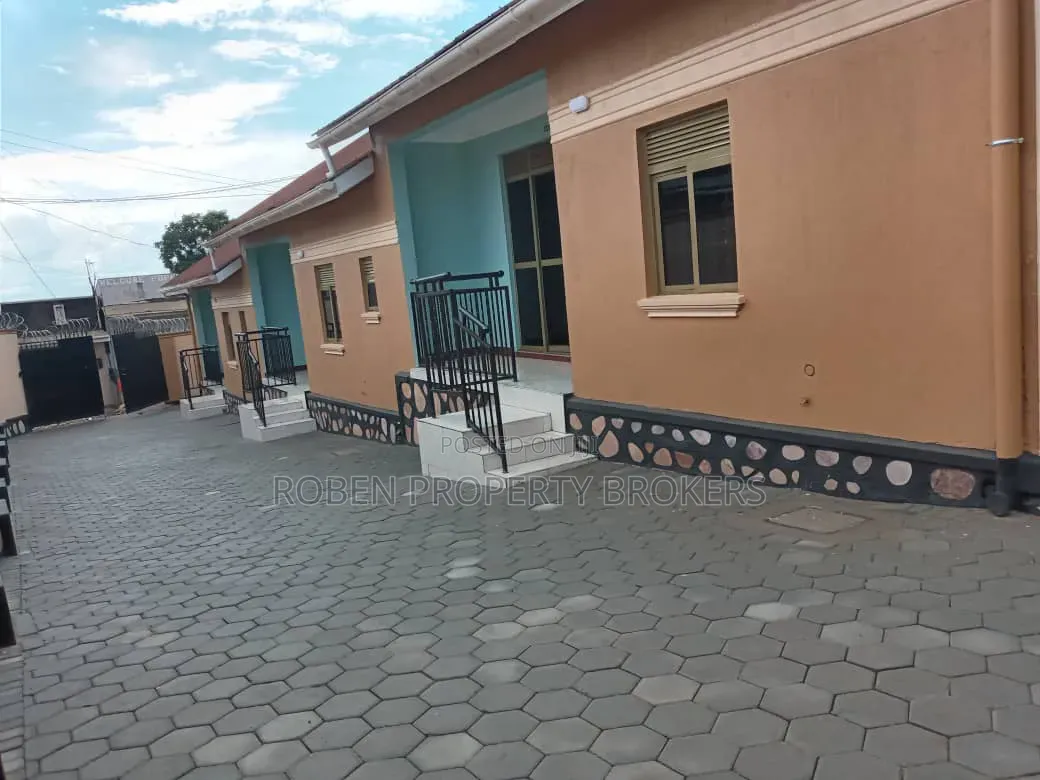 2bdrm House in Roben Property, Rubaga for rent