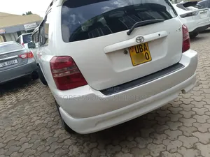 Toyota Kluger 2003 White