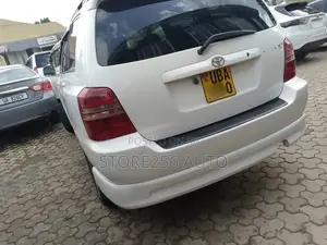 Toyota Kluger 2003 White