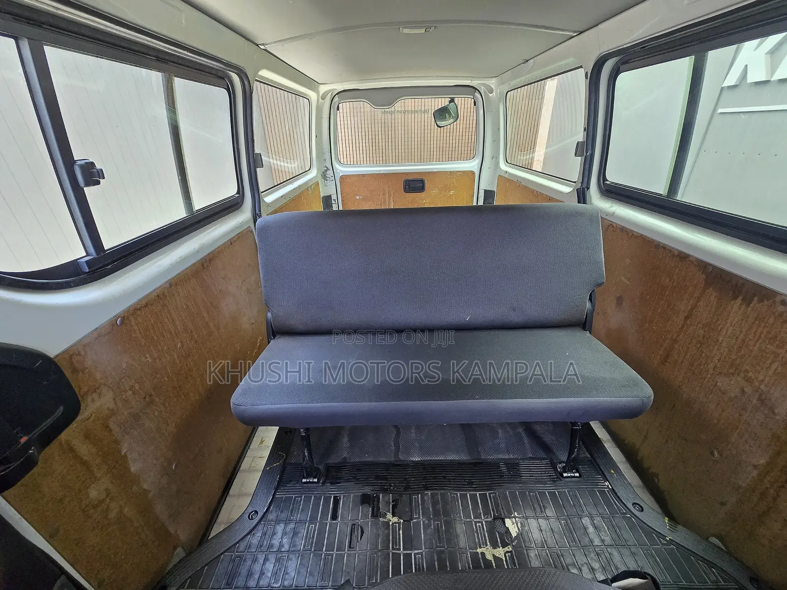 Toyota HiAce 2013 White