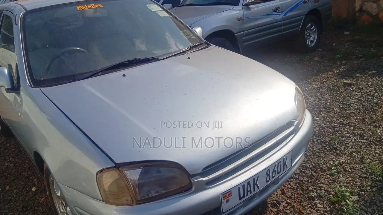 Toyota Starlet 2001 Silver