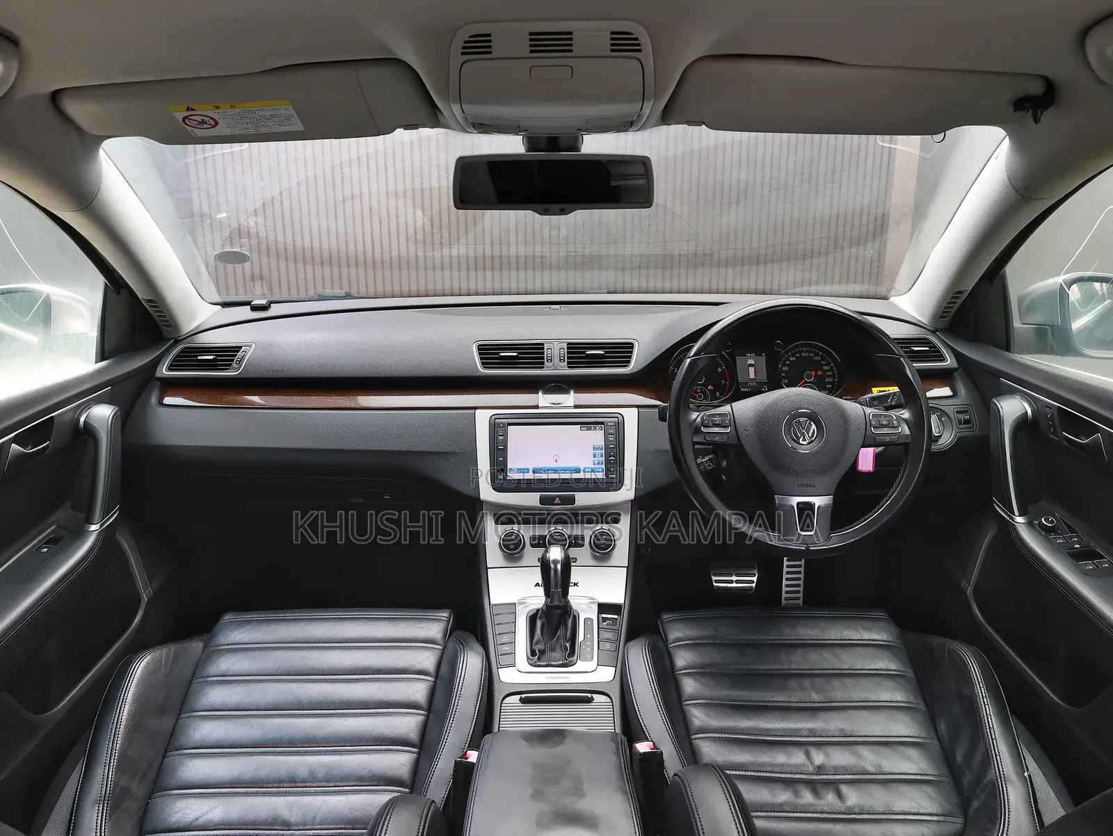 Volkswagen Passat 2012 Black