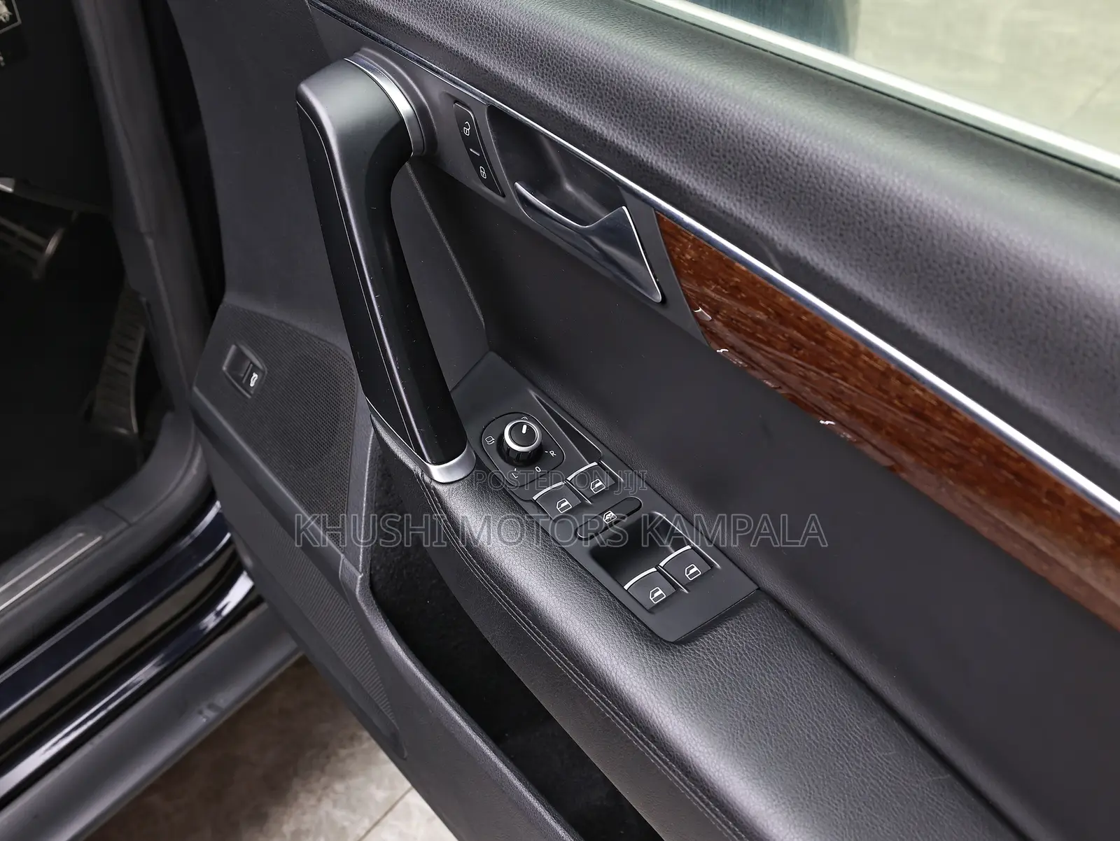 Volkswagen Passat 2012 Black
