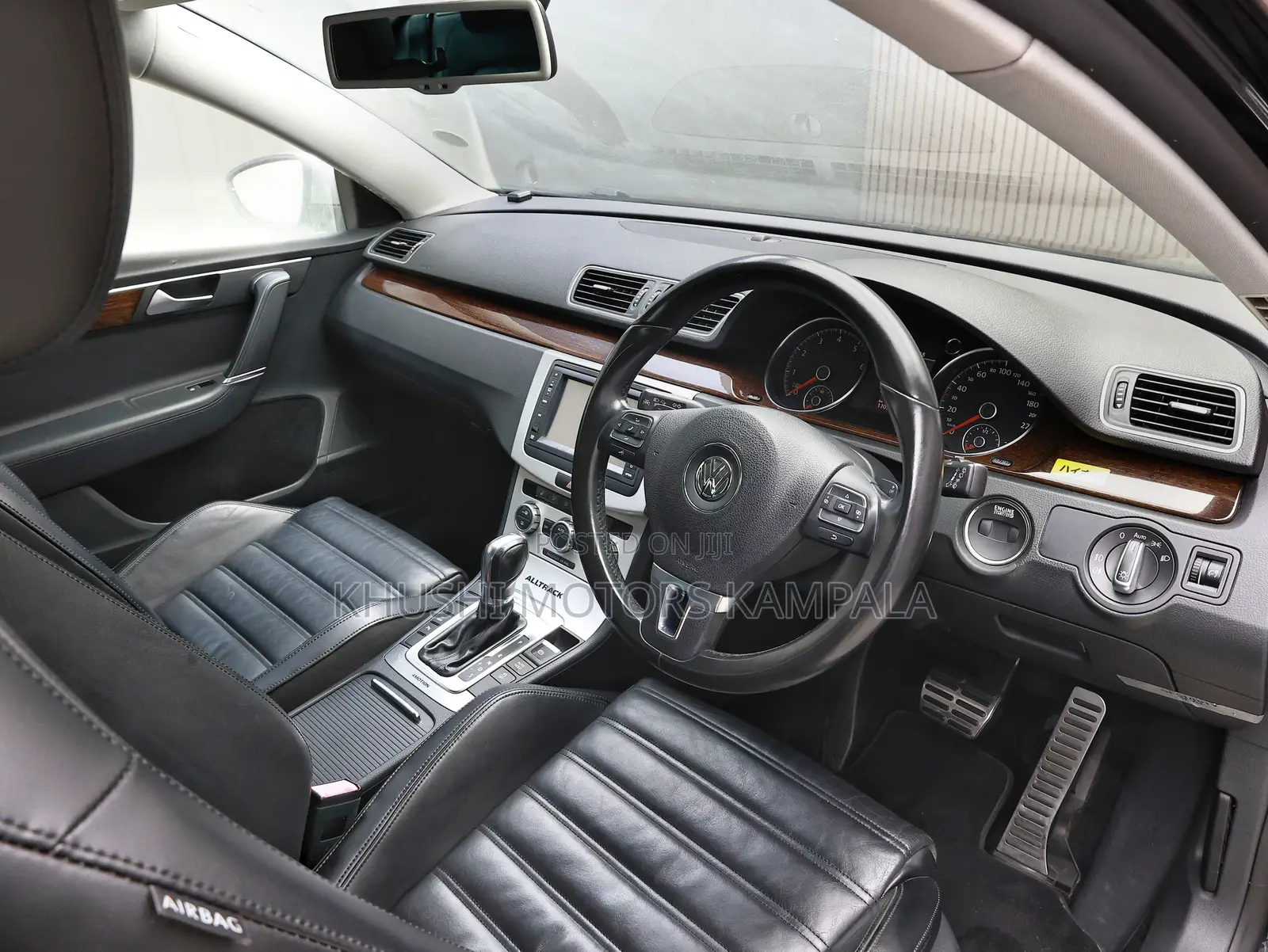 Volkswagen Passat 2012 Black