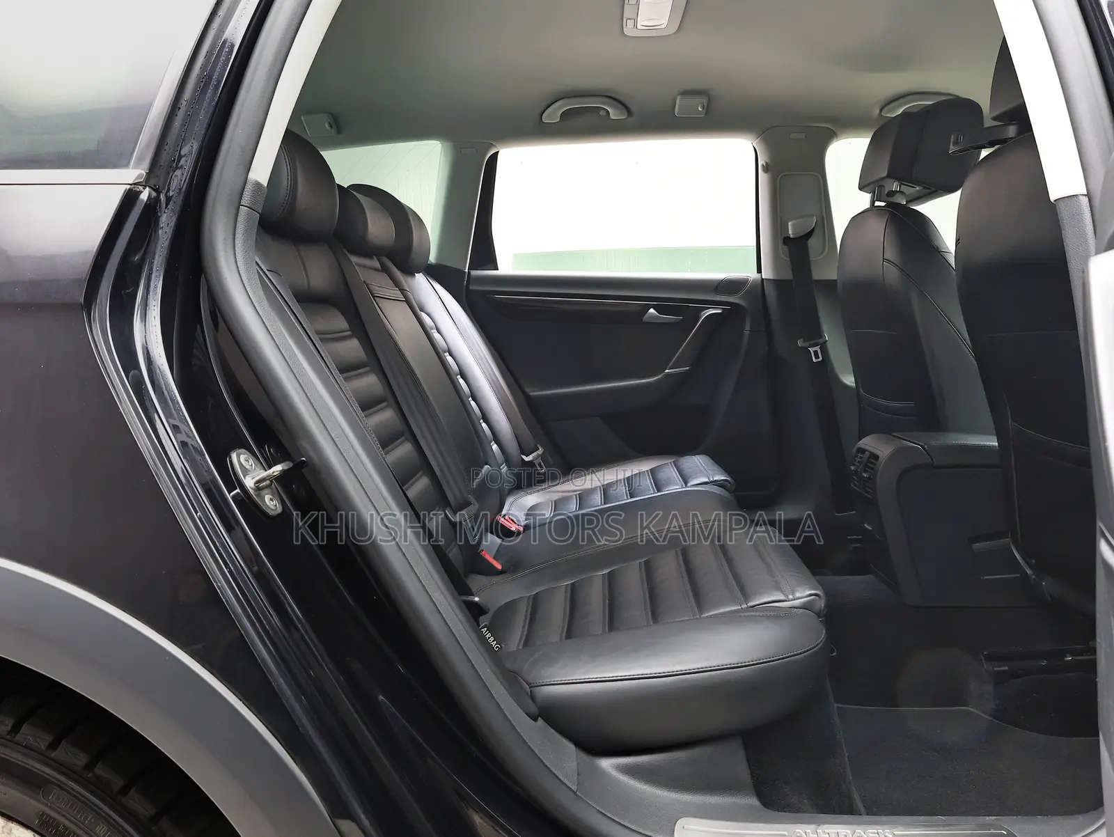 Volkswagen Passat 2012 Black