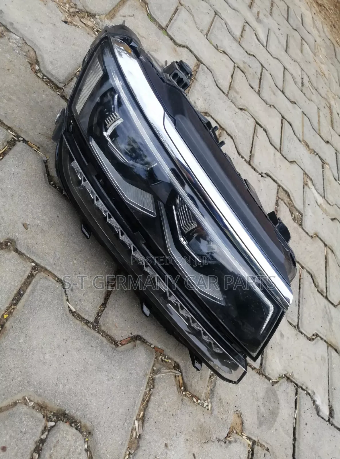 Head Lights for Volkswagen Tiguan Model 2015-2018