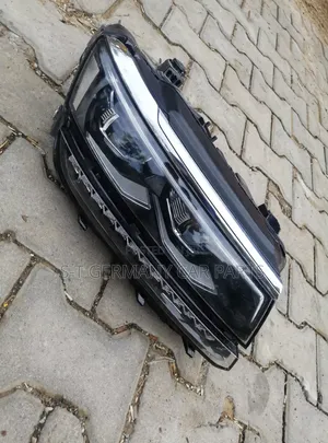 Head Lights for Volkswagen Tiguan Model 2015-2018