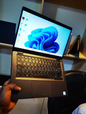 Laptop Dell Latitude 5300 8GB Intel Core i5 SSD 256GB