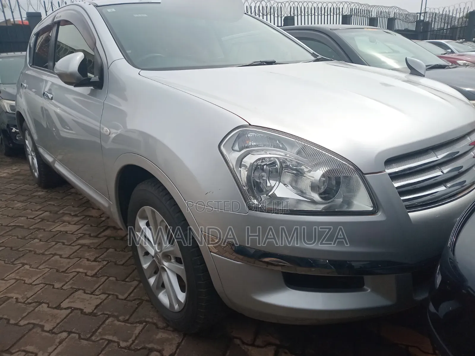 Nissan Dualis 2013 Silver