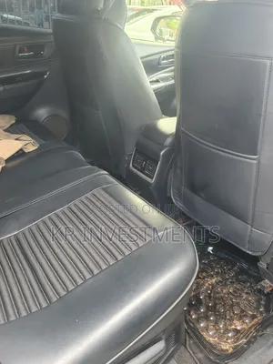 Toyota Harrier 2.0 2016 Silver