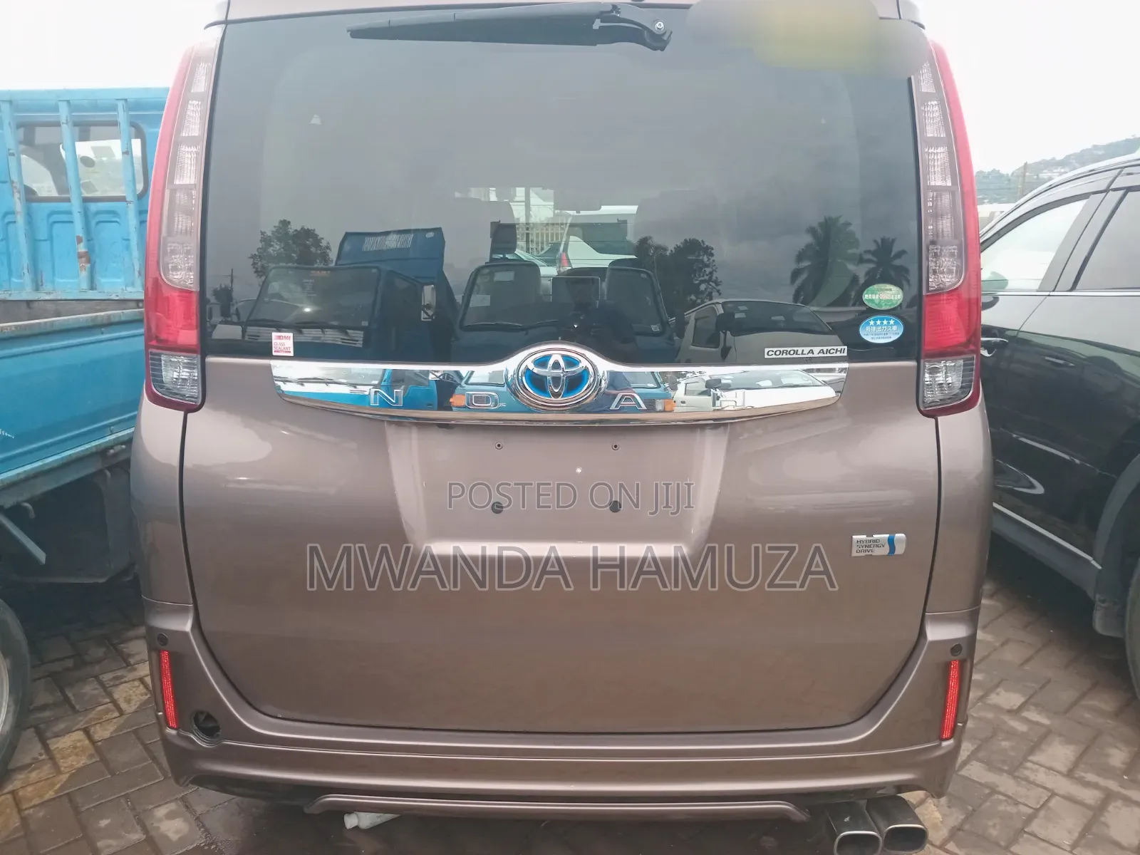 Toyota Noah 2016 Gold