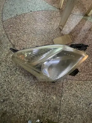 Ractis Headlight