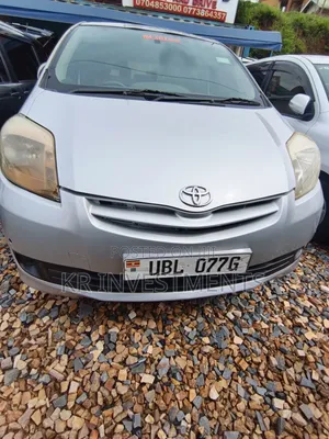 Toyota Passo Sette 1.5 AWD 2010 Maroon