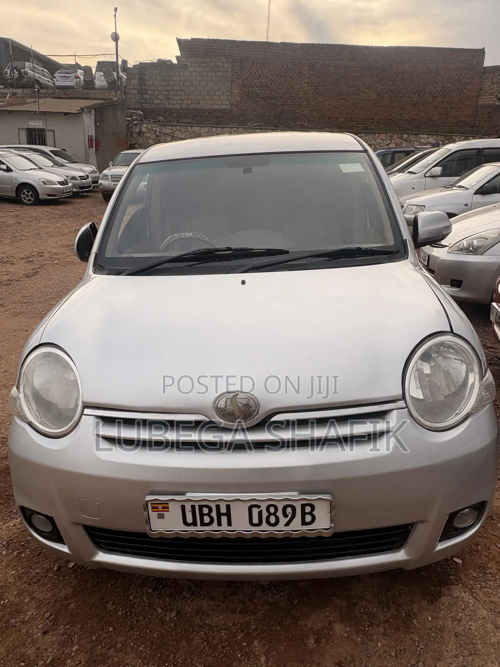 Toyota Sienta 2007 Silver