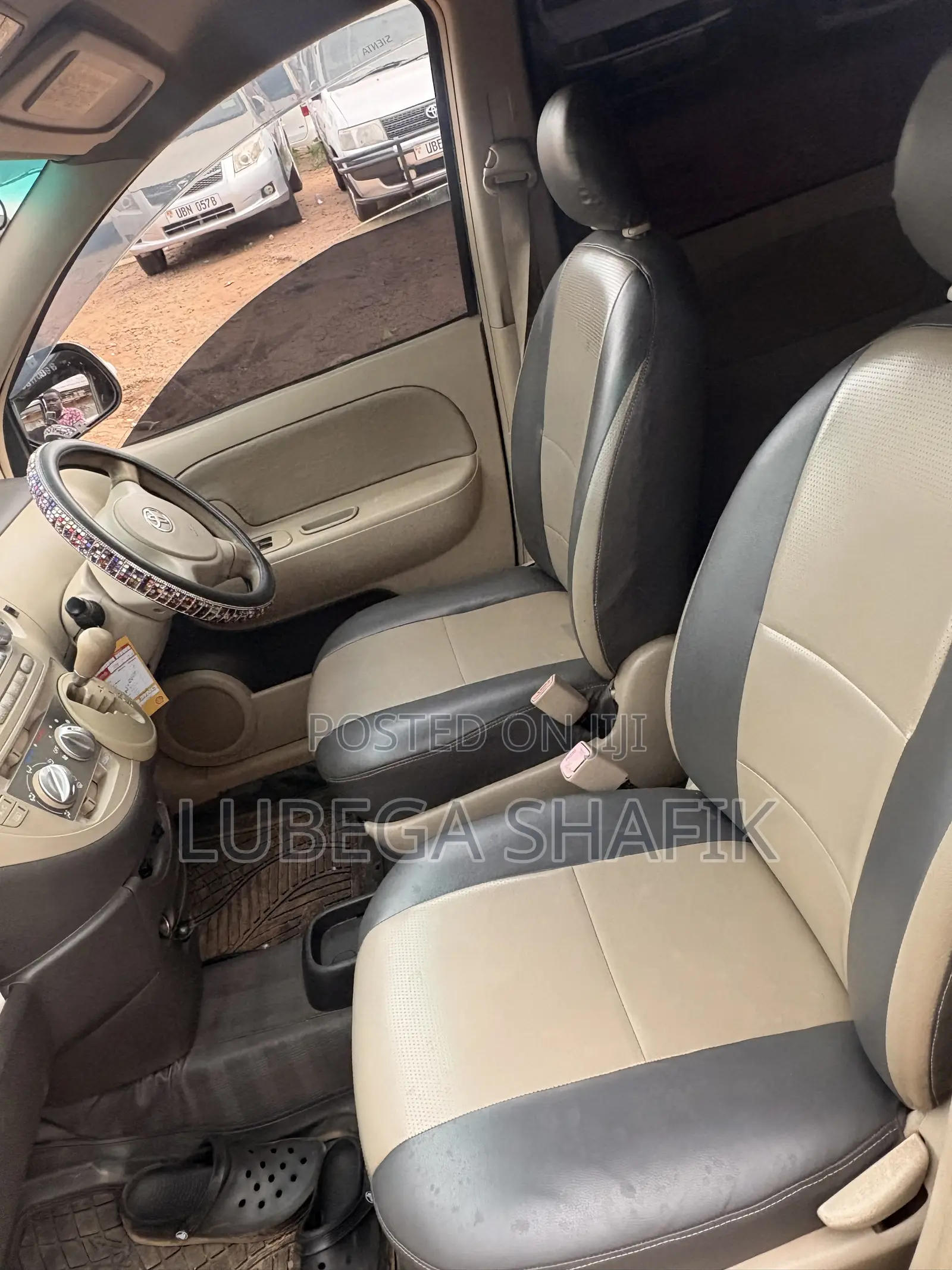 Toyota Sienta 2007 Silver