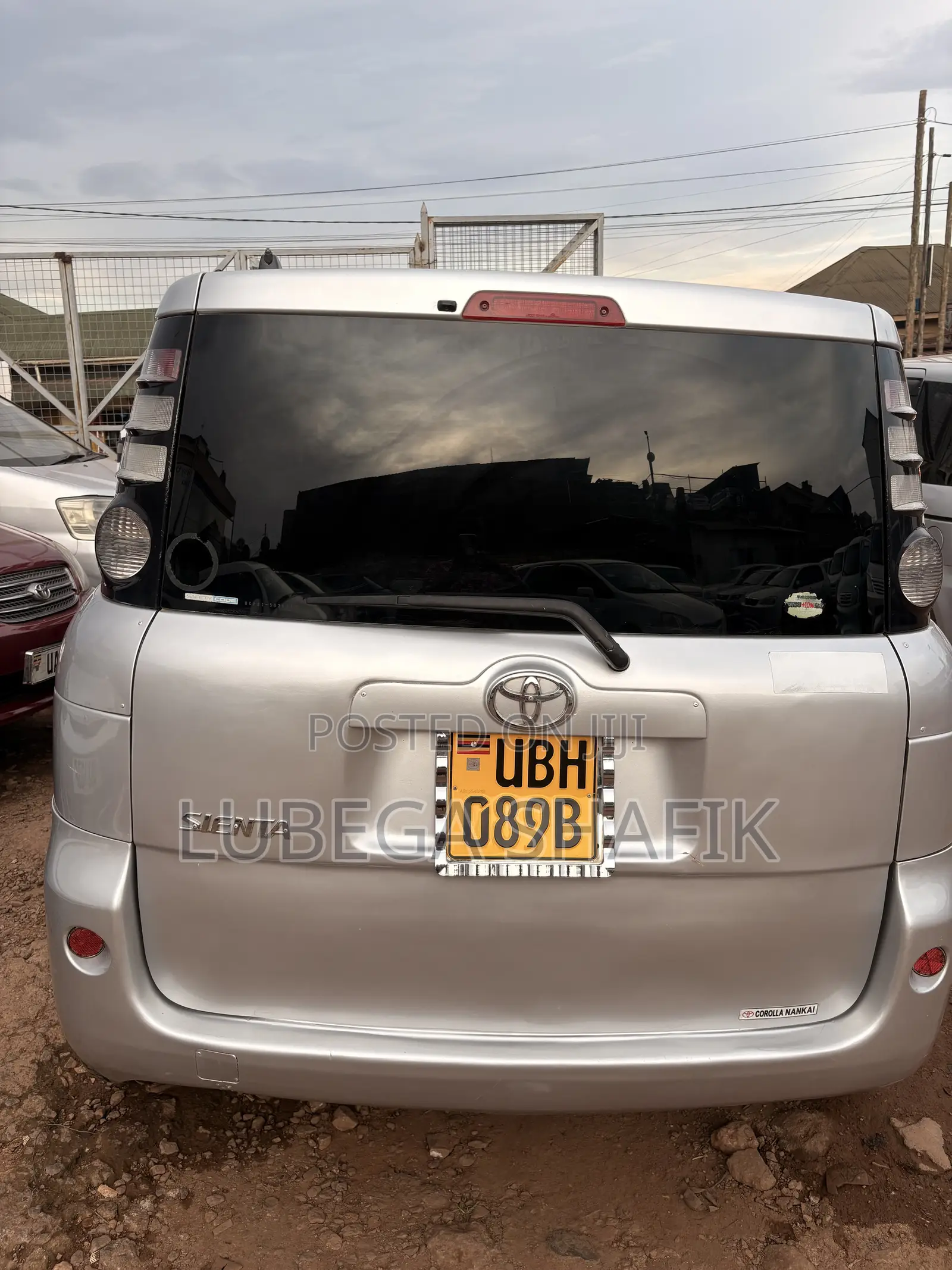 Toyota Sienta 2007 Silver