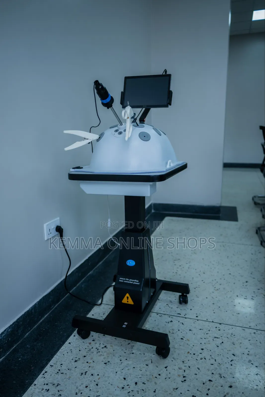 Laparoscopic Surgical Simulator (Endotrainer)