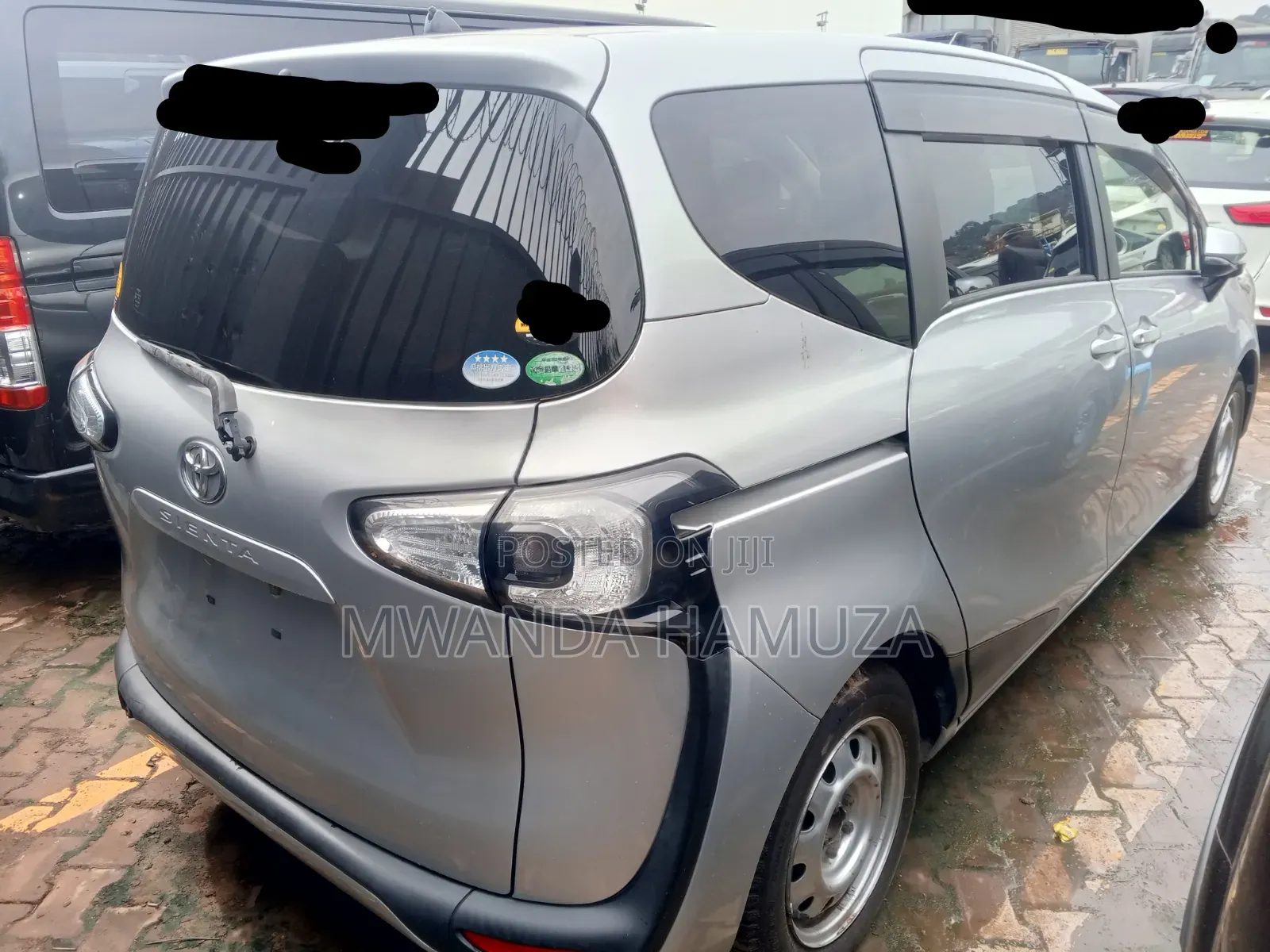 Toyota Sienta 2017 Silver