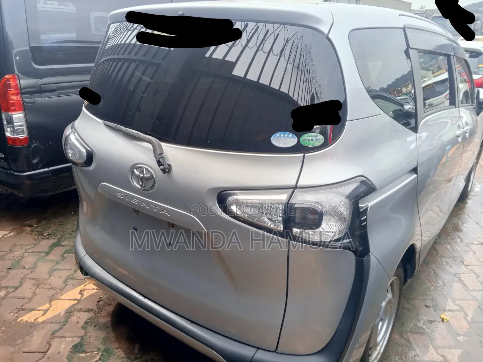 Toyota Sienta 2017 Silver