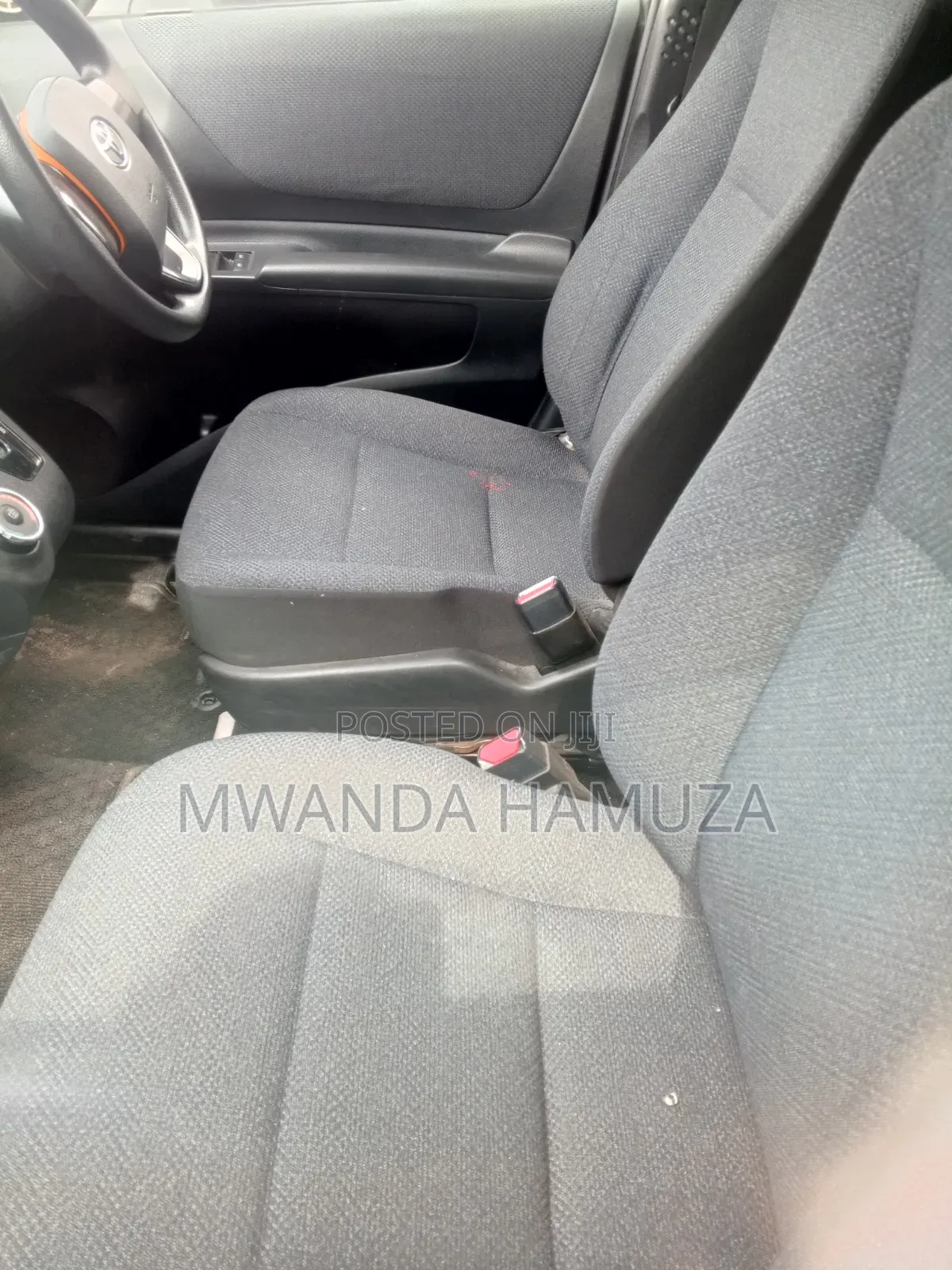 Toyota Sienta 2017 Silver