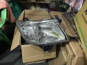 Hillux Vigo 2012 Headlight