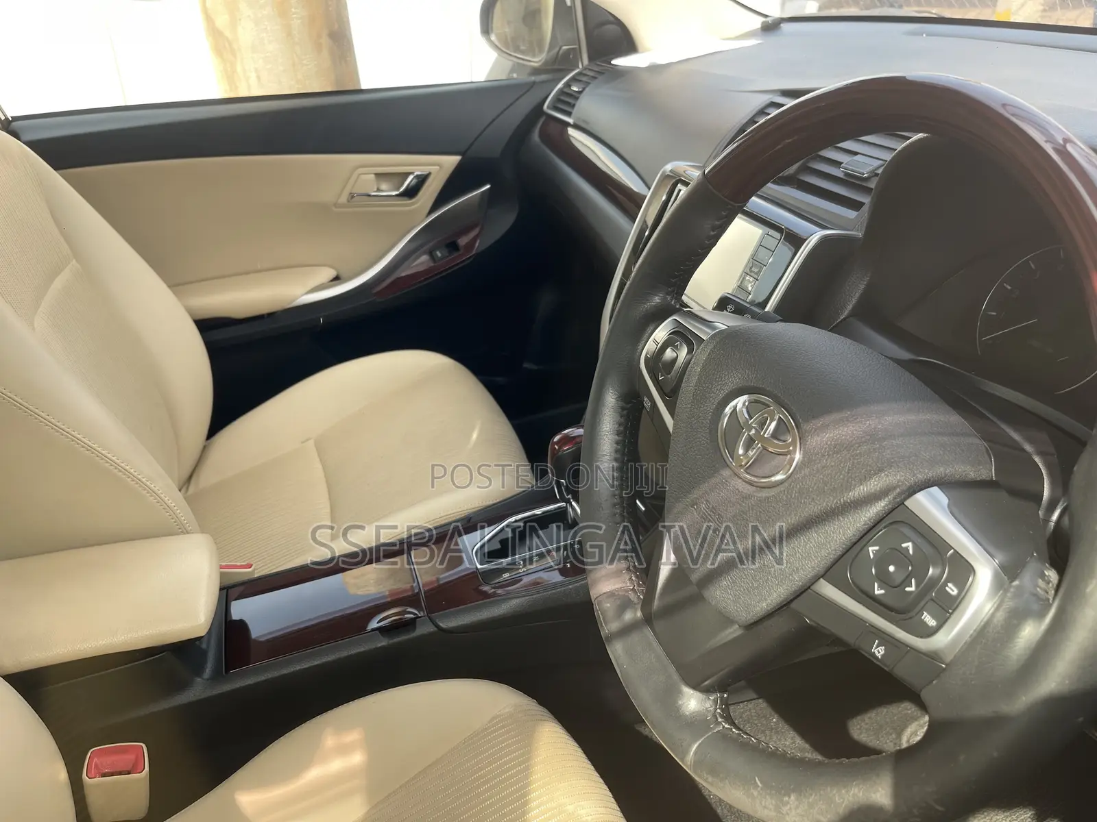 Toyota Premio 2019 Maroon