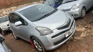 Toyota Ractis 2008 Silver